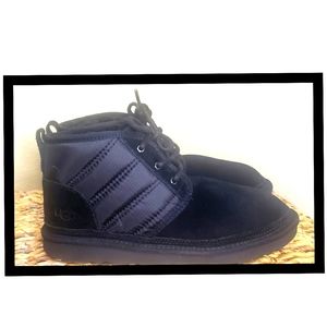 NWOT UGG BOOTS.....FITS 7-7.5